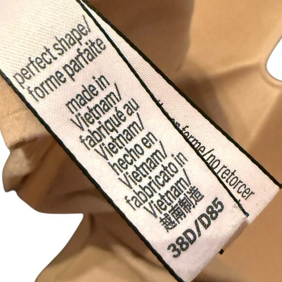 Victoria's Secret Cream Bra - Picture 6 of 7